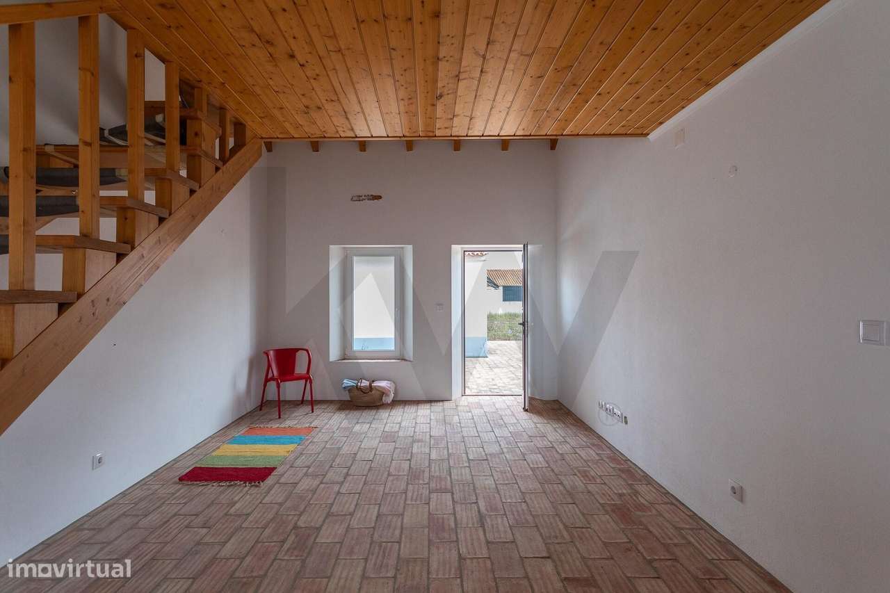 Moradia T1+1 com Mezzanine, Estacionamento e Quintal Comum | Cavaleiro - Grande imagem: 5/55