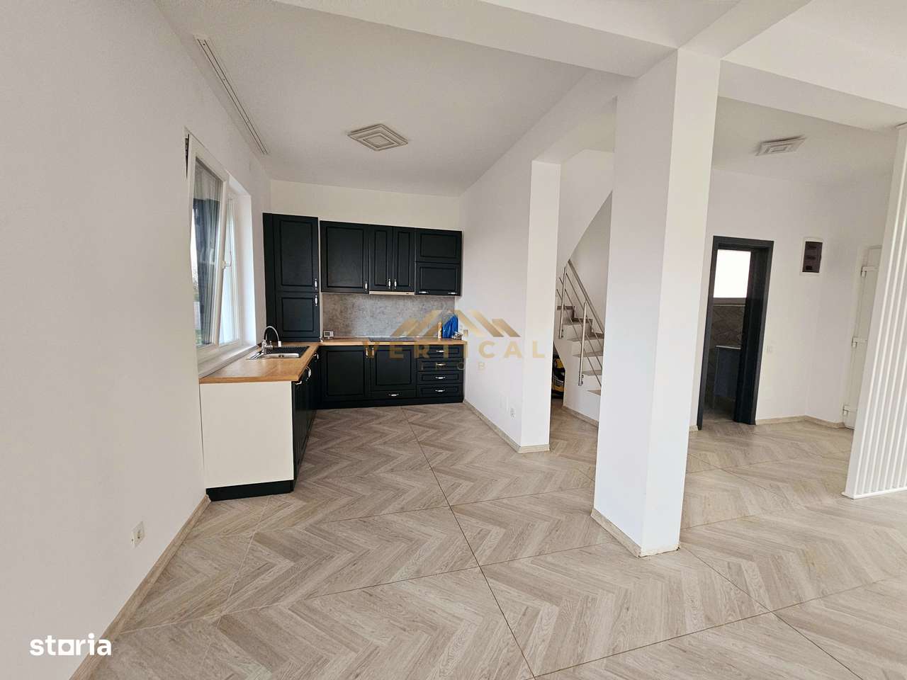 Vila la intrare in comuna Berceni - Imagine principală: 4/17