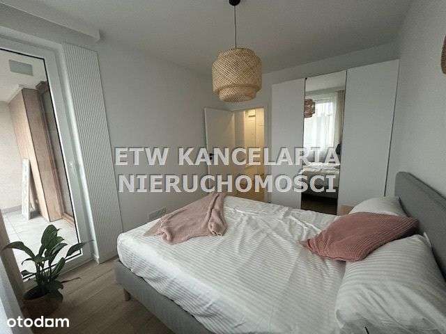 Wygodne 2 pokoje, balkon, garaż, komórka-5