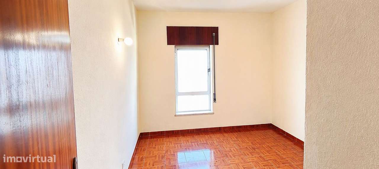 Apartamento T2 Renovado em Cascais-9