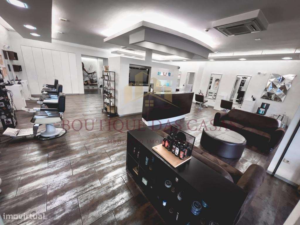 Loja com 155m2 e Garagem - Coimbrões - Grande imagem: 2/23