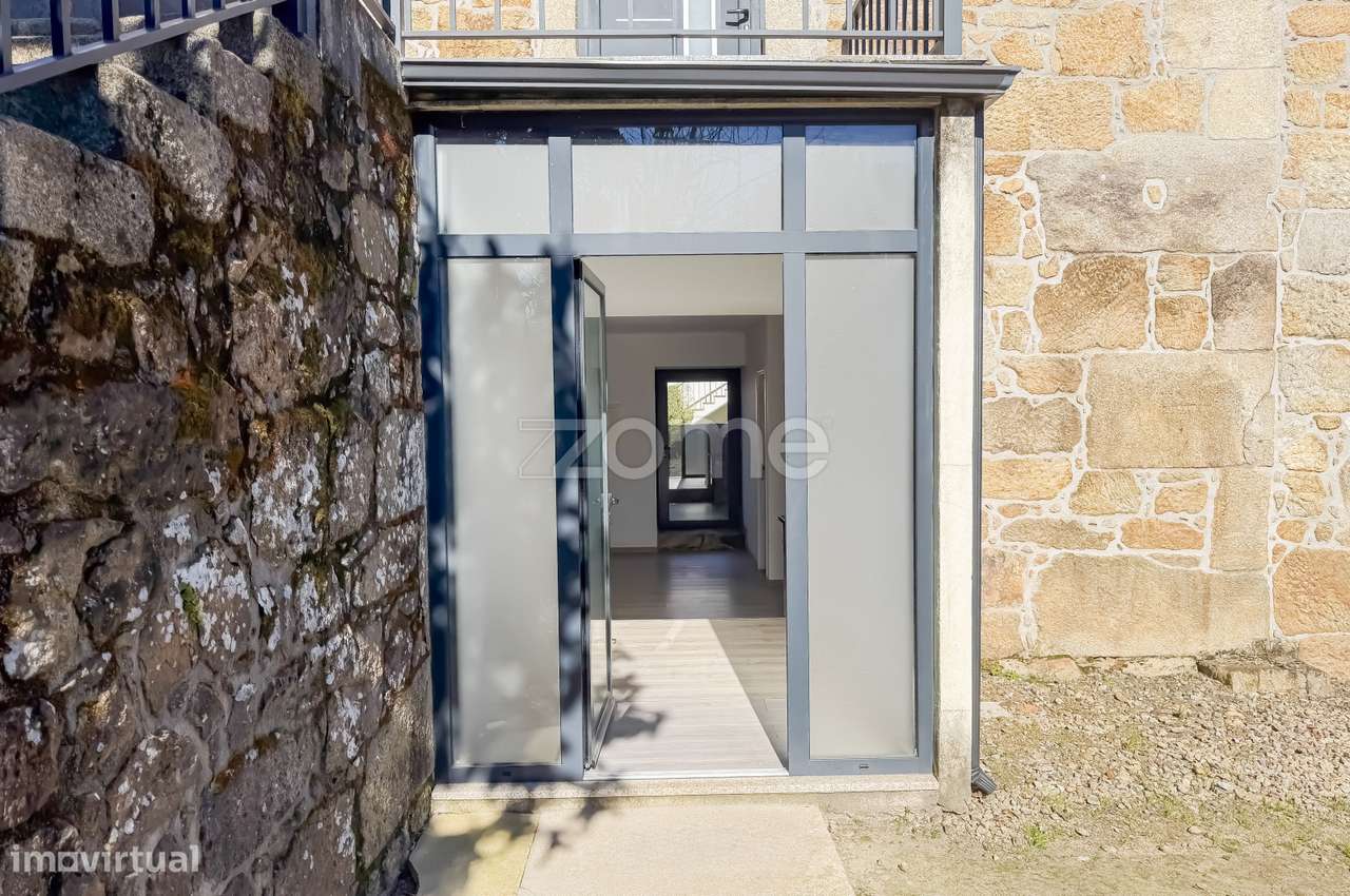 Arrendamento: Andar-Moradia T1+1 renovado com espaço exterior - Grande imagem: 4/21