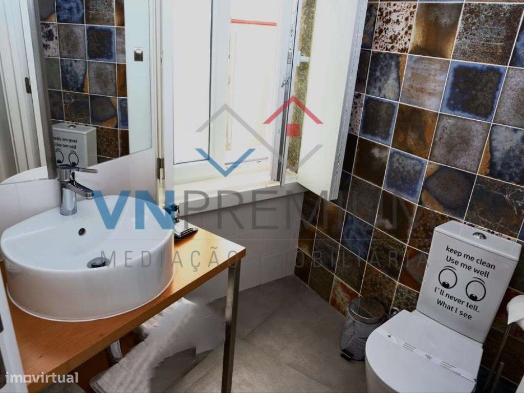 Charmoso Hostel a venda em Lisboa junto ao terminal dos Barcos de C...-6