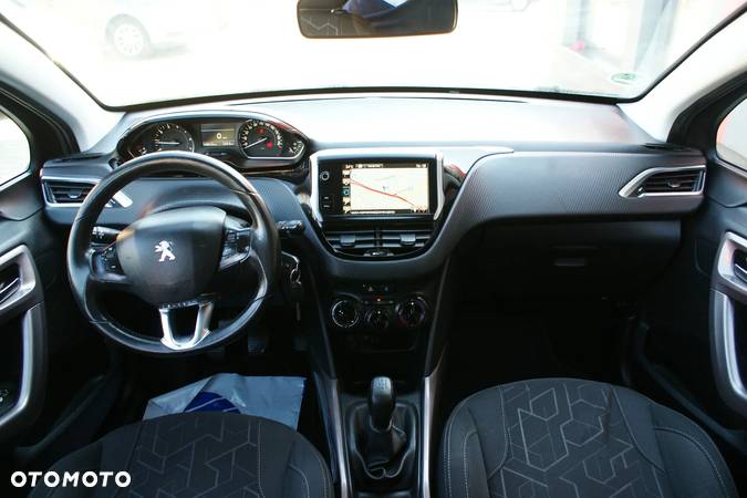 Peugeot 2008 1.2 VTi Allure - 6