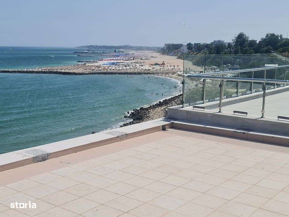 Vila Eforie Nord D+P+2+T prima linie la mare - Imagine principală: 1/11