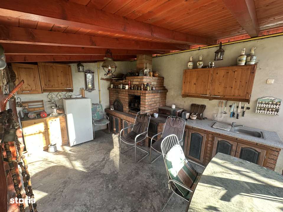 Vila 330 mp utili + 970 mp teren, zona Independentei - Imagine principală: 5/19