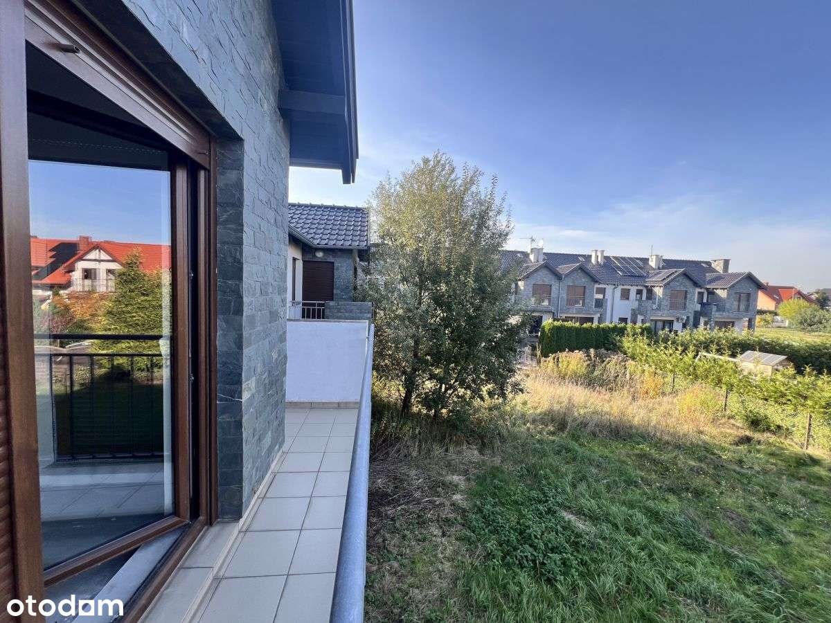 Segment z garażem w bryle budynku-9