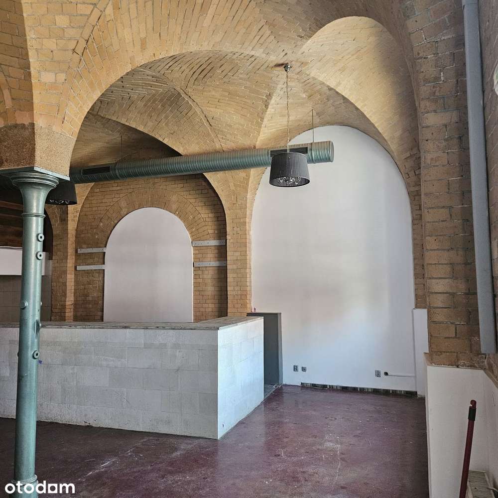 Kamienica w centrum miasta-7