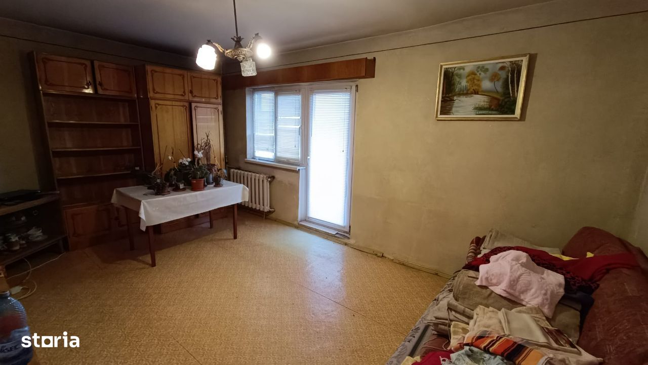 Apartament cu 3 camere decomandate Mărăști necesită renovări complete