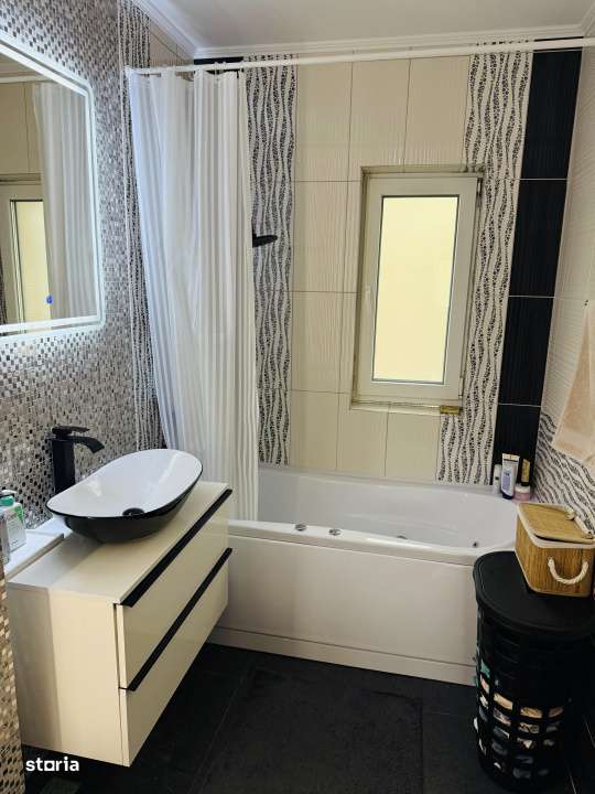 Apartament 3 camere decomandat 68 mp utili plus balcon strada Teilor-14