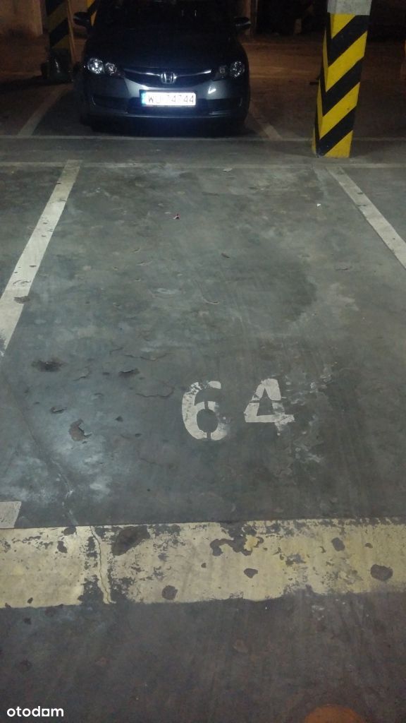 Parkowanie auta/motoru w strzeż. parkingu podziem.