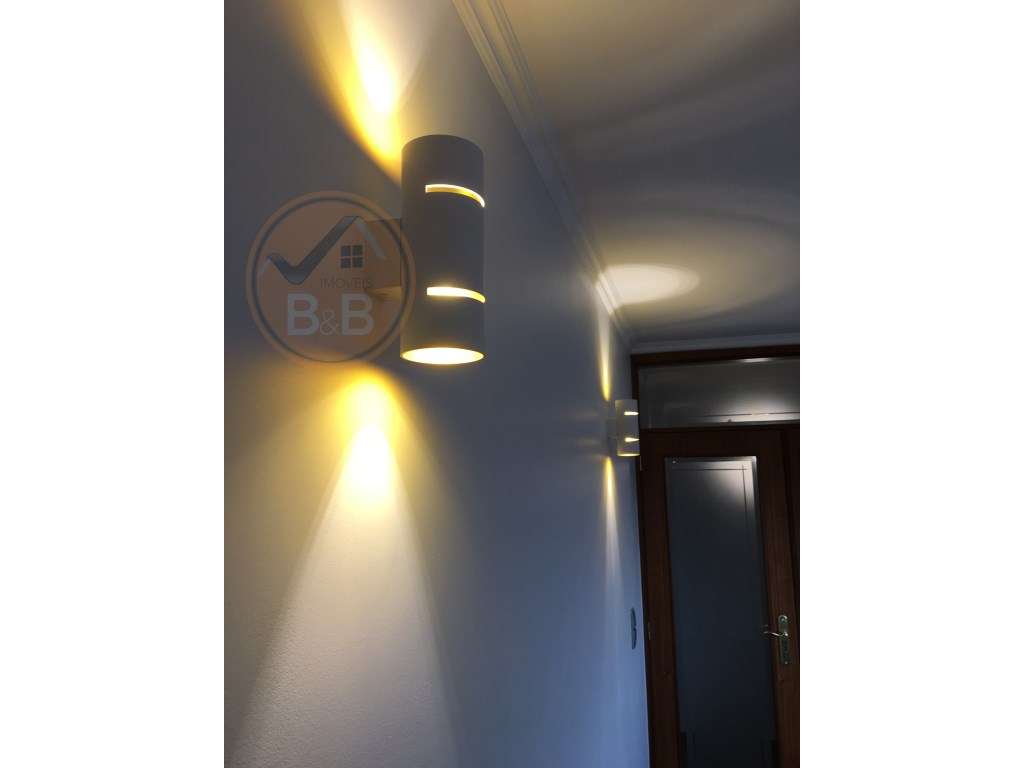 Apartamento T3 com garagem em Valbom-7