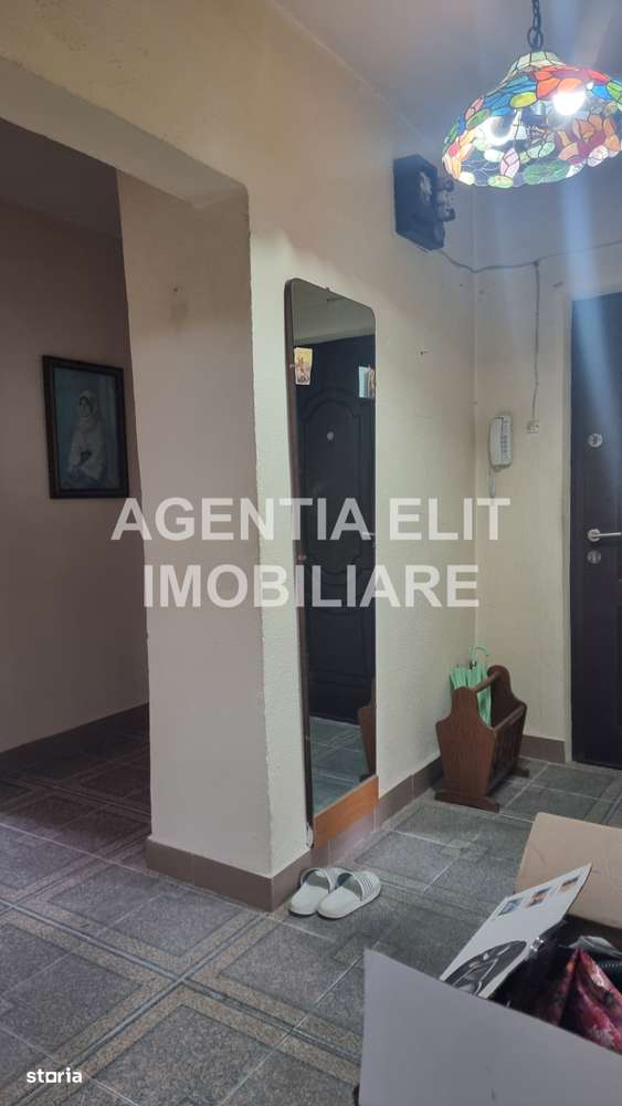 Apartament 4 camere, zona Centrala-1