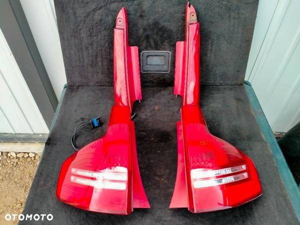 CITROEN C4 HB LAMPA TYLNA LEWA PRAWA F-VAT - 1