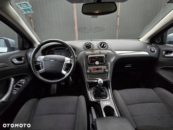 Ford Mondeo 2.0 Titanium X - 9