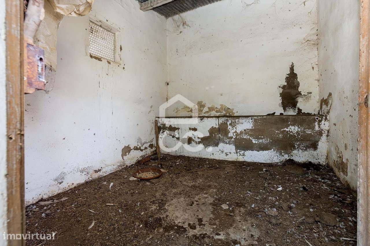 Moradia térrea c/ 311 m² de construção em lote de 1124 m² | Vila de Fr-20