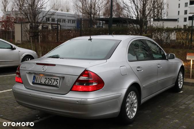 Mercedes-Benz Klasa E 320 T Elegance - 3