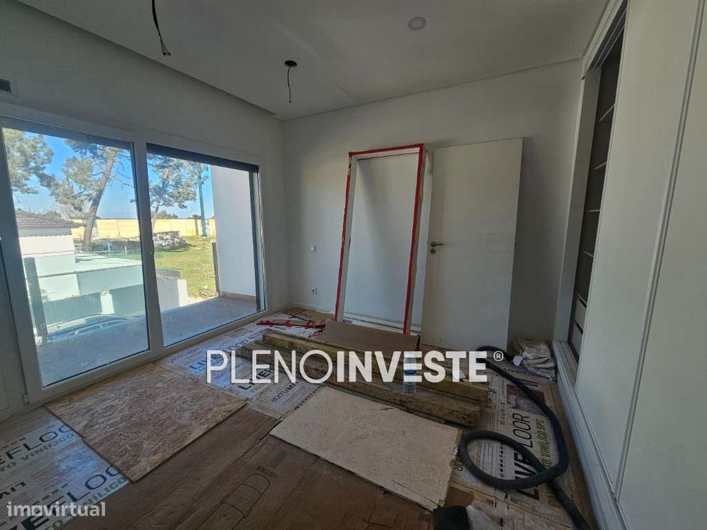 Moradia V3 com piscina Nova construção em Pinhal de Frades-6