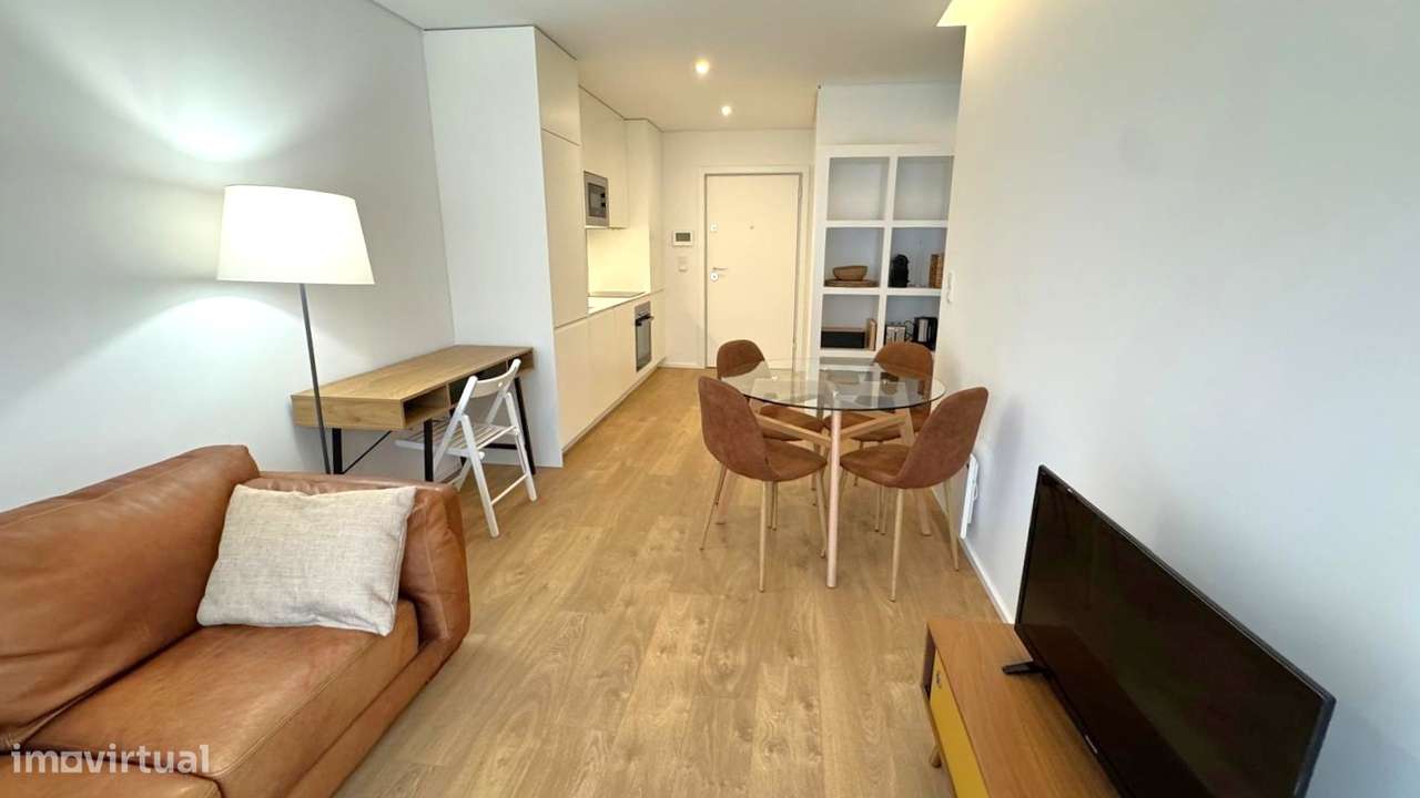 T1 mobilado c/ varanda e garagem ao Polo Universitário do Porto. - Grande imagem: 5/30