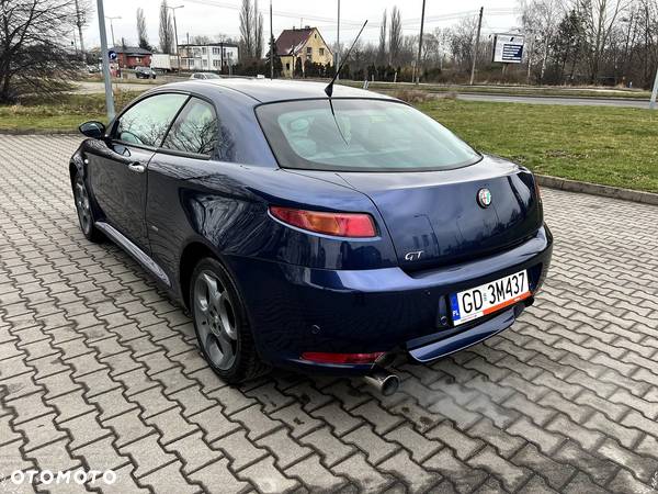 Alfa Romeo GT 2.0JTS Distinctive - 8