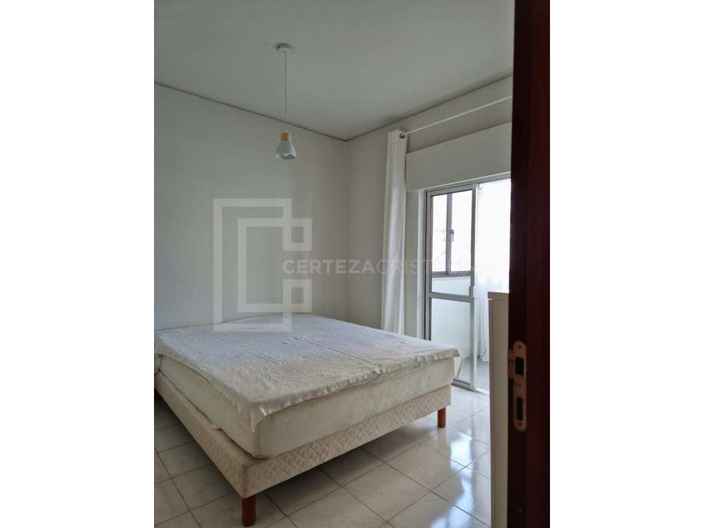Apartamento T1 Mobilado no Centro de Setúbal-2