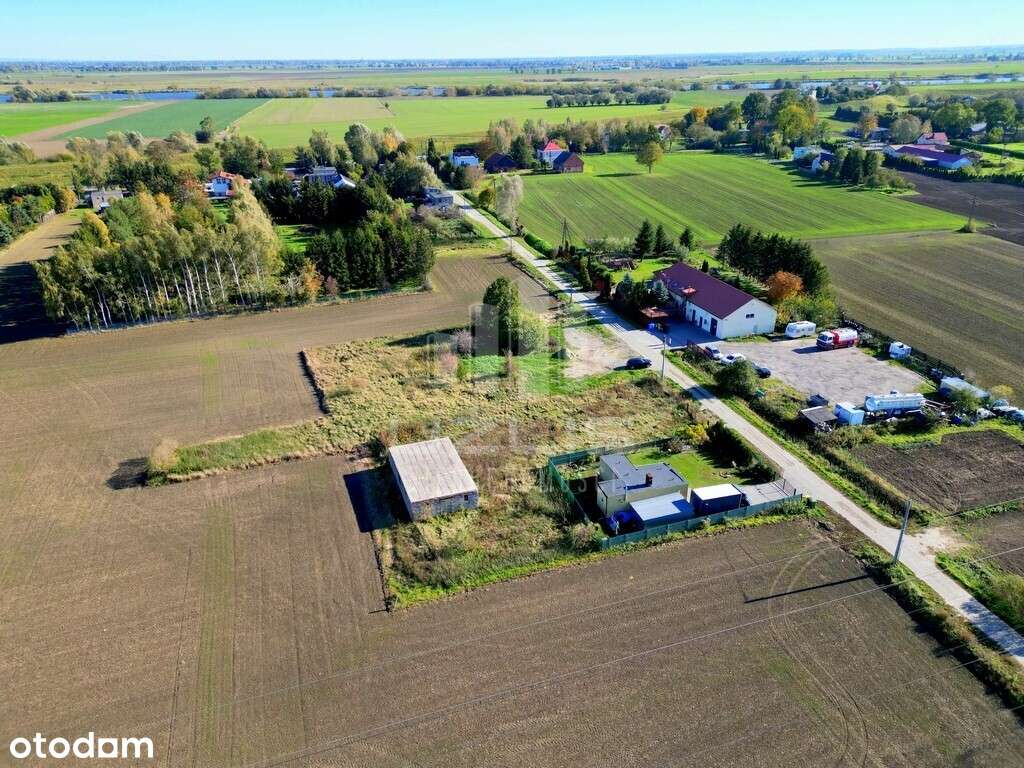 Dom w spokojnej okolicy-6