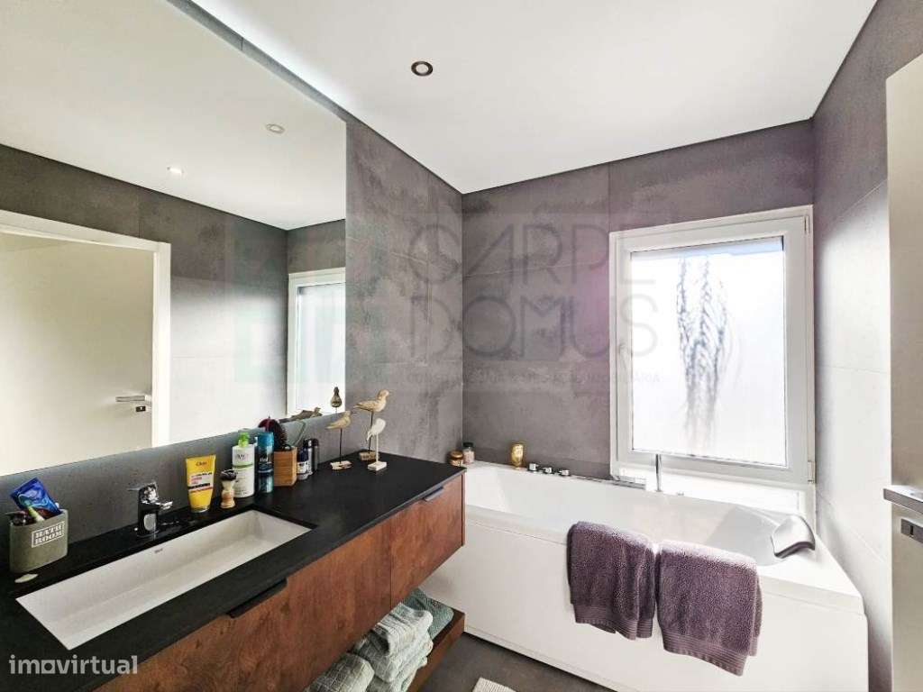 Magnifica moradia T4 com piscina na Urbanização Aroeira, em Santo E...-56