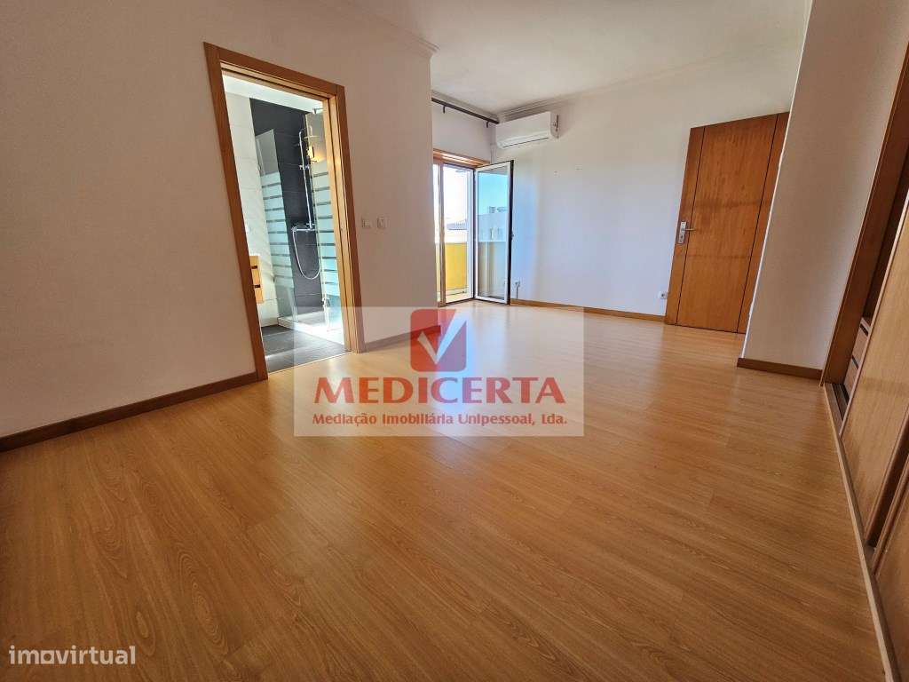 Algueirão - Moradia/Isolada T5 + Logradouro 350m² + Garagem-27