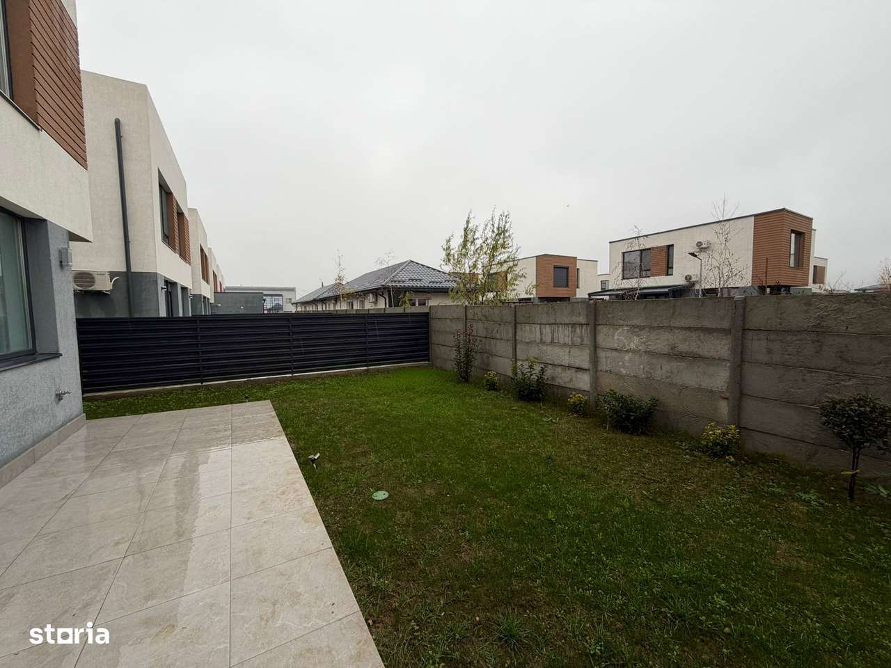 LA CHEIE! GATA DE MUTARE-TEREN 300 MP școală Americana 3 min.-16