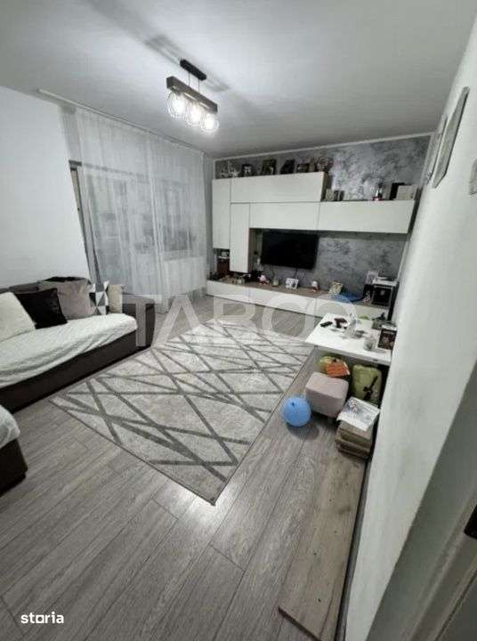 Apartament de vanzare in Marasti cu 3 camere decomandate la cheie - Imagine principală: 1/7