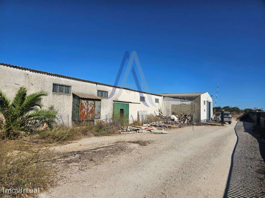 ARMAZÉM À VENDA - ZONA INDUSTRIAL | 5.500 m² DE TERRENO-11