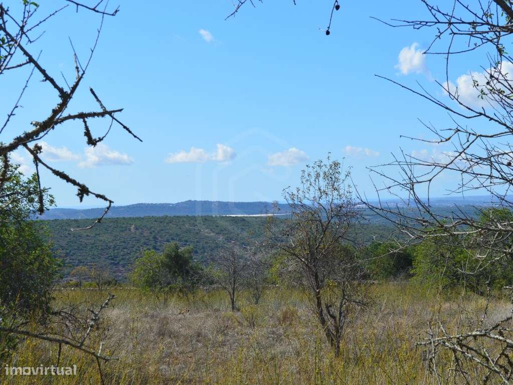 Moradia isolada V3 de 2 pisos, Alte, Algarve - Grande imagem: 5/17