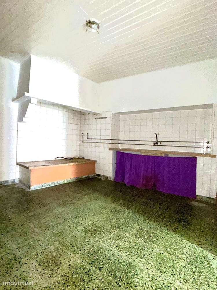 Centro do Gradil - Moradia T2 para remodelar - Grande imagem: 4/16