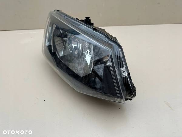 SKODA FABIA III 3 14-18r LAMPA PRAWY PRZÓD PRAWA PRZEDNIA - 9