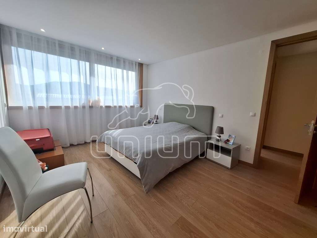 Fabulosa Moradia Geminada T3 com Jardim-23