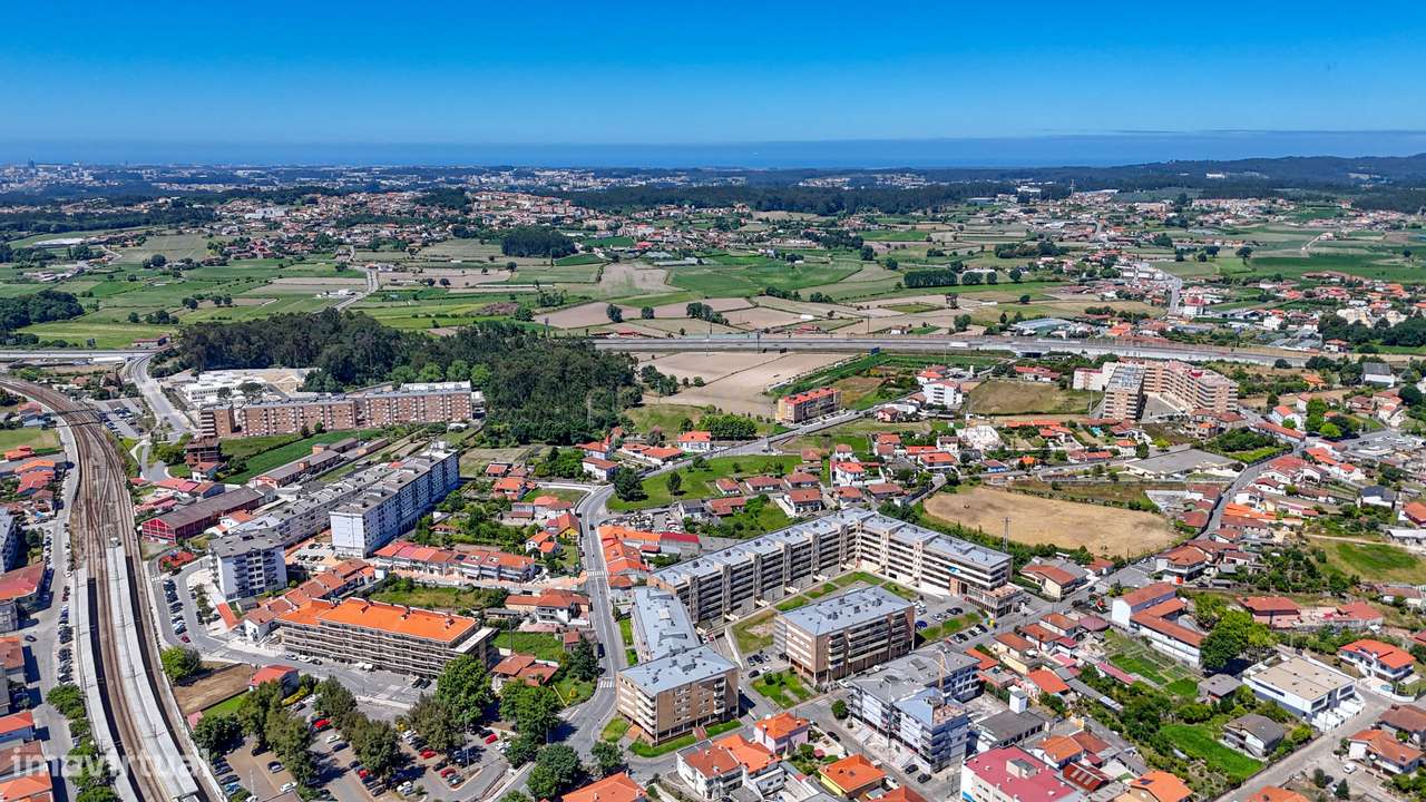 Apartamento T3 com varanda e Box fechada-32