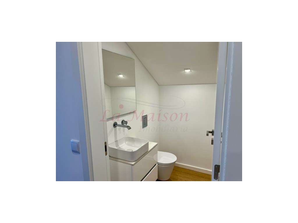 Moradia V5 no centro de Loures-56