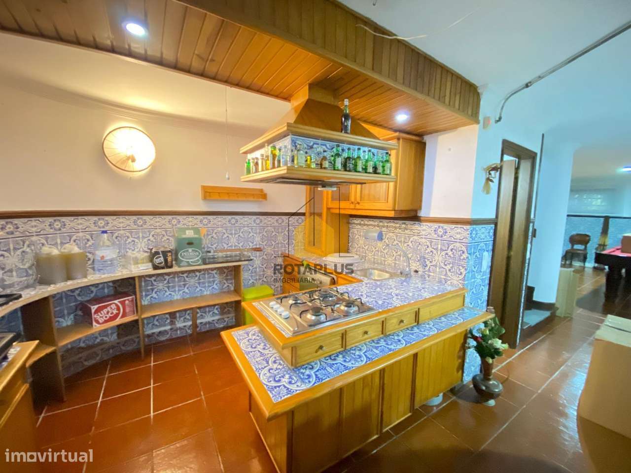 Moradia T4, Salão de Convívio e Excelente Localização-29