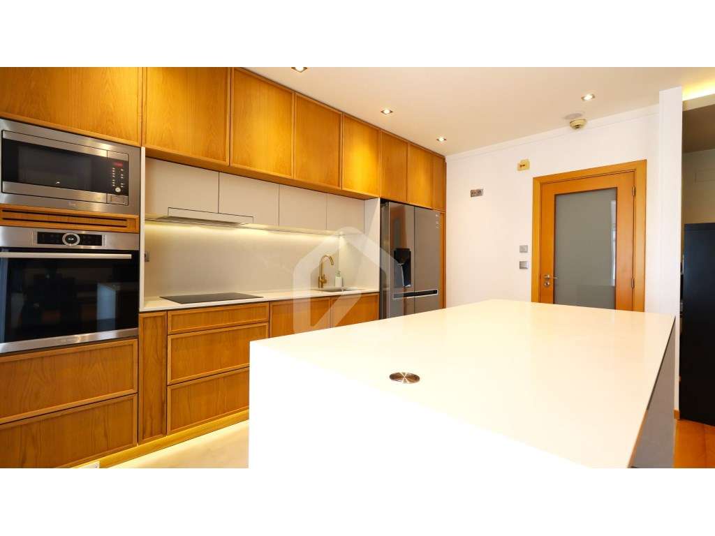 Apartamento T3 no último piso, vista Parque da Devesa-7