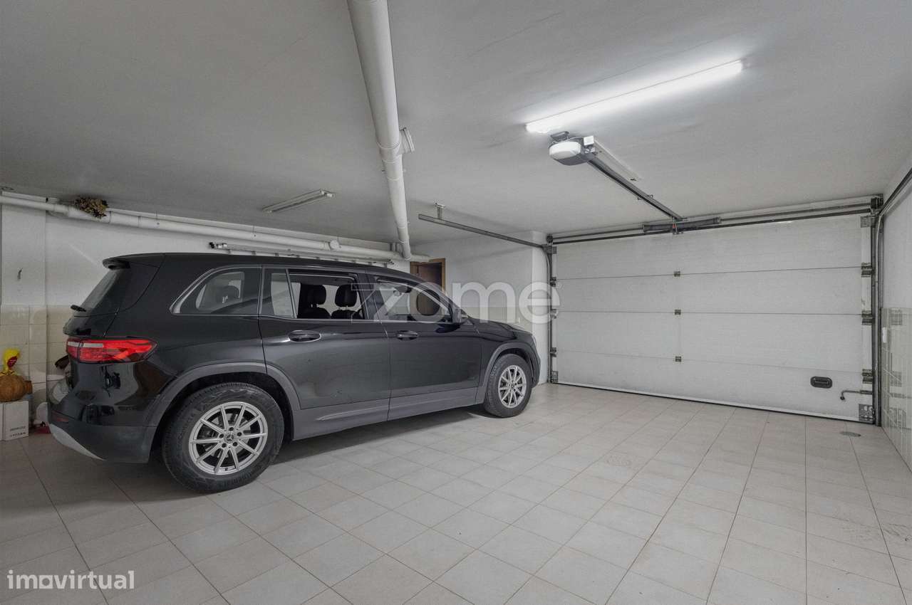 Moradia T4 com 4 suítes, na Rua Gomes Teixeira, Matosinhos-55