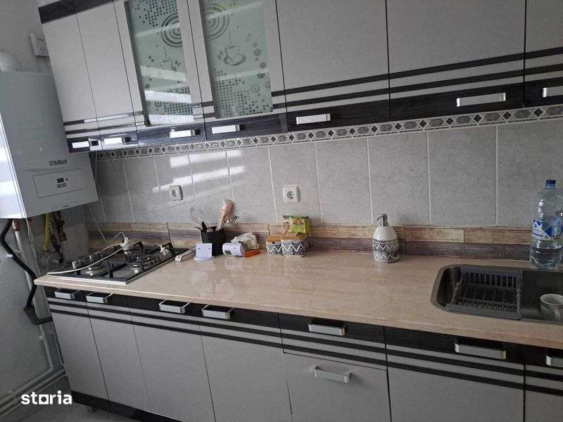 Apartament de vanzare - Imagine principală: 4/5