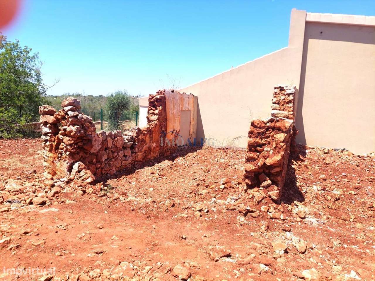 Terreno com ruína para reconstrução em São Bartolomeu de Messines - Grande imagem: 5/6
