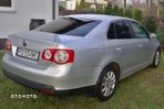 Volkswagen Jetta 1.9 TDI Comfortline - 8