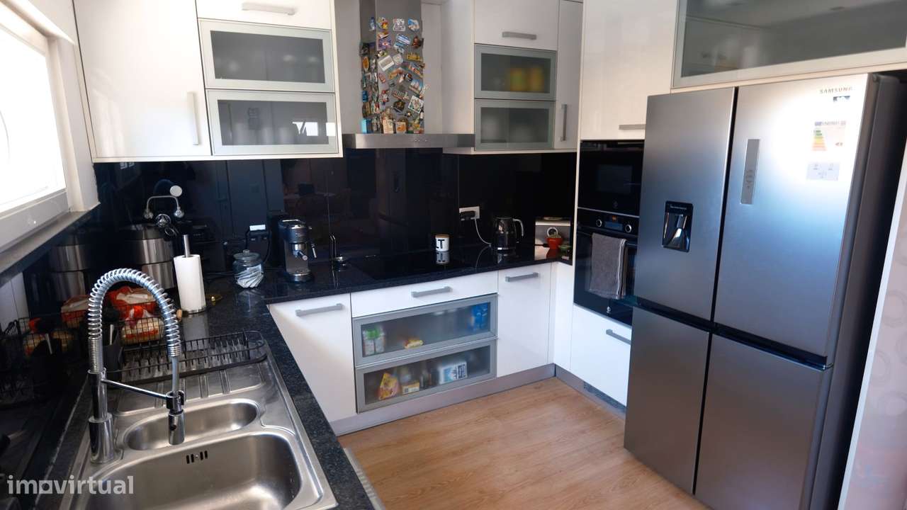 Exclusiva Moradia T4 de Luxo com Piscina em São Lourenço, Azeitão - Grande imagem: 4/26