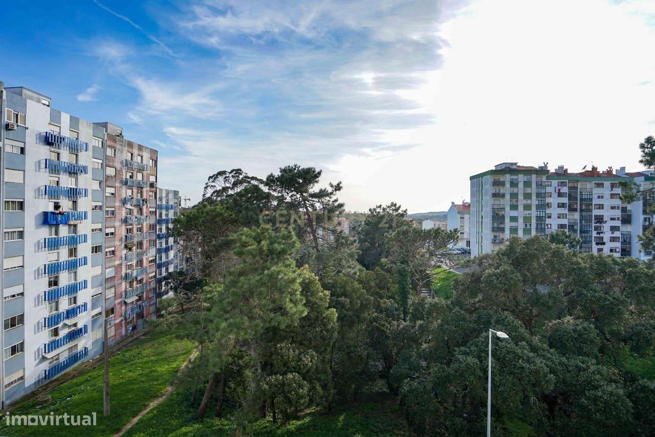 Apartamento T2 remodelado na Rinchoa-28