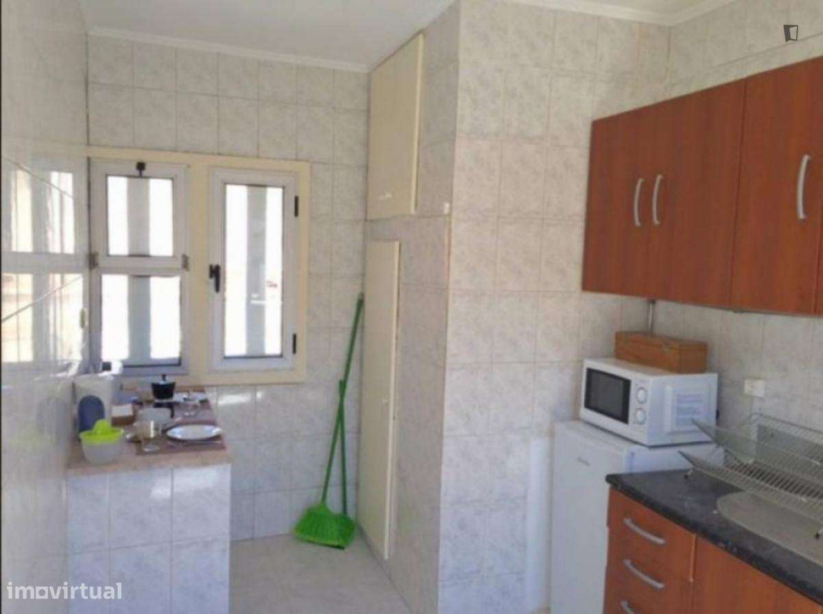 Apartamento com 2 quartos - localizado em Santa Marinha Porto - Grande imagem: 5/10