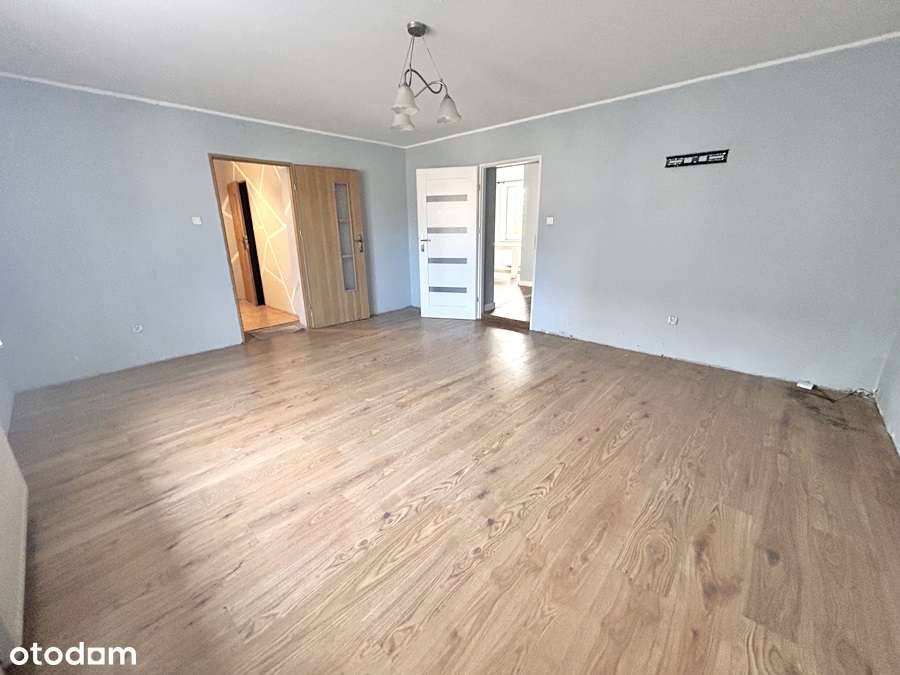 Wolnostojący dom z DUŻĄ działką 2300 m2/dla rodziny dwupokoleniowej-3