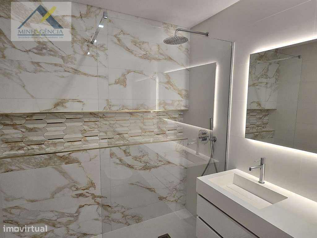 Apartamento T3 Novo com garagem e piscina no Montijo-17