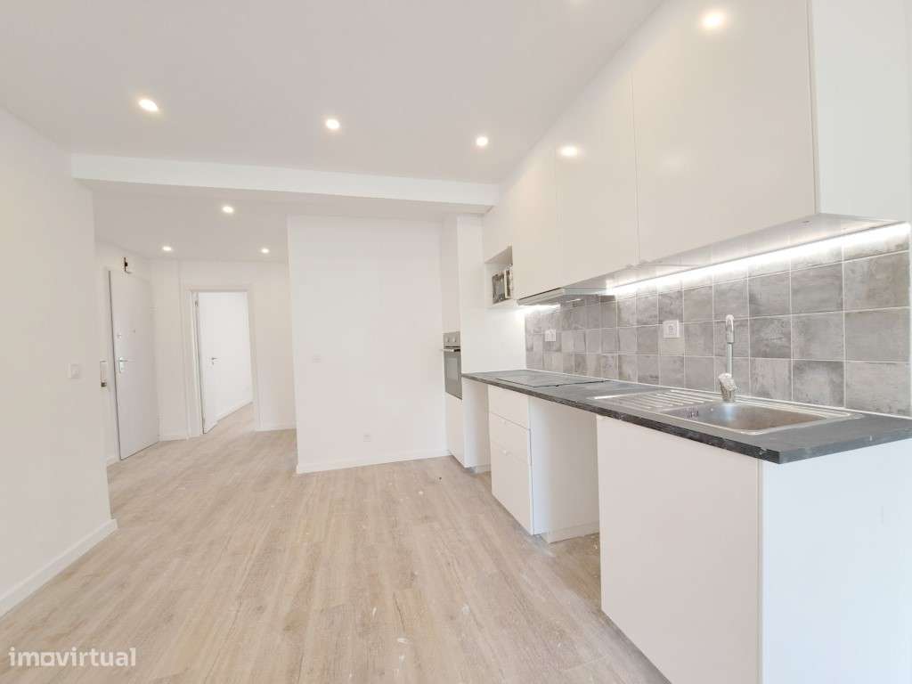 Apartamento T2 com pátio para venda em Algueirão-Mem Martins - Sint...-31