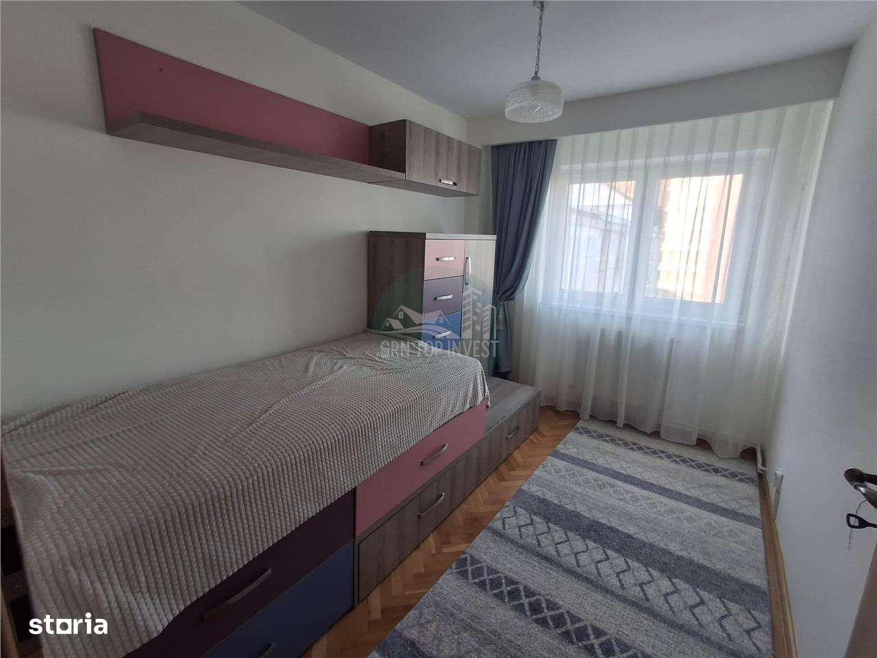 Apartament 3 camere decomandat 2 bai pivnita zona Sub Arini - Imagine principală: 4/15